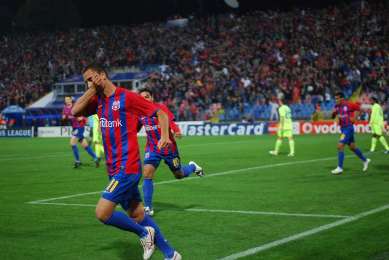 0-100310-arthuro.jpg 0-100310-arthuro.jpg