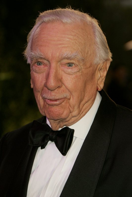 0-210858-waltercronkite.jpg 0-210858-waltercronkite.jpg