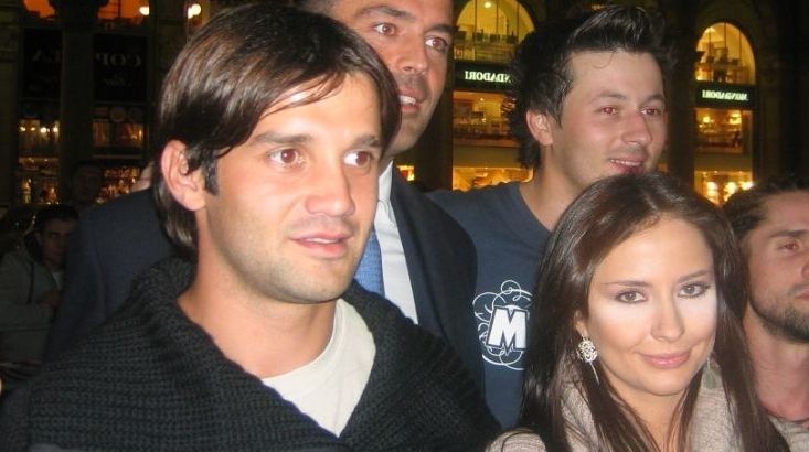 0-233353-chivu.jpg 0-233353-chivu.jpg